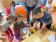 Pan Tomšíček- program o životě včel