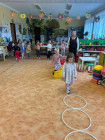 šel zahradník do zahrady