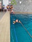 První plavecká lekce